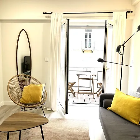 Flh Marques Pombal Flat With Balcony Lizbona